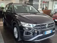 Usata VW T-Roc R-line 150 CV (110 kW) 2023 Nero SUV