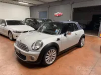 Usata Mini Cooper Roadster 122 CV (89 kW) 2012 Grigio Cabrio