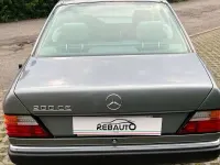 Usata Mercedes 200 122 CV (89 kW) 1992 Blu/azzurro Coupé