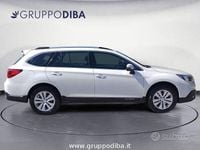 Usado Subaru Outback Style 150 CV (110 kW) 2015 Blanco Familiar