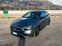 Usata Mercedes B180 Executive 116 CV (85 kW) 2019 Grigio Monovolume