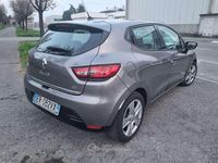 Usado Renault Clio IV 90 CV (66 kW) 2013 Gris Berlina