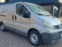 Usata Renault Trafic 114 CV (83 kW) 2013 Grigio Monovolume