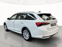Nuova Skoda Octavia Executive 150 CV (110 kW) 2026 Bianco luna metallizzato Station wagon