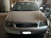 Usata Audi A3 102 CV (75 kW) 2000 Grigio Utilitaria
