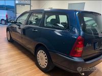Usata Ford Focus Zetec 115 CV (84 kW) 2003 Blu Station wagon