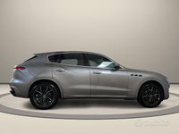 Usata Maserati Levante GT 330 CV (242 kW) 2022 Grigio / metallizzato SUV