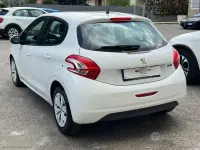 Usata Peugeot 208 Business-Line 68 CV (50 kW) 2012 Bianco Utilitaria