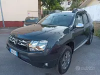Usata Dacia Duster Lauréate 109 CV (80 kW) 2018 Grigio SUV