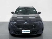 Nuova BMW i5 250 kW (340 CV) 2025 Black sapphire metallizzato Station wagon