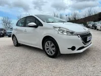 Usata Peugeot 208 68 CV (50 kW) 2015 Bianco Utilitaria