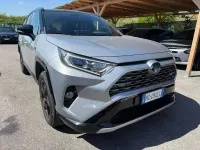 Usata Toyota RAV4 Hybrid Lounge 178 CV (130 kW) 2019 Argento SUV