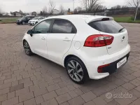 Usata Kia Rio 90 CV (66 kW) 2016 Bianco Utilitaria