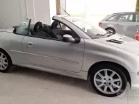 Usata Peugeot 206 CC 109 CV (80 kW) 2007 Grigio Cabrio