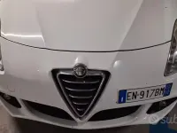 Usata Alfa Romeo Giulietta Distinctive 105 CV (77 kW) 2012 Bianco Utilitaria