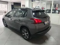 Usata Peugeot 2008 Active 75 CV (55 kW) 2017 Grigio SUV