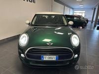 Usata Mini Cooper D 116 CV (85 kW) 2016 Verde Utilitaria
