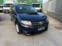 Usata Dacia Sandero Ambiance 75 CV (55 kW) 2014 Blu Berlina