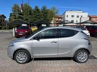 Usata Lancia Ypsilon Silver 69 CV (50 kW) 2014 Grigio Utilitaria