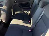 Begagnad Ford Focus 90 HK (66 kW) 2006 Grå Sedan