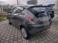 Usata Lancia Ypsilon Silver 69 CV (50 kW) 2016 Grigio scuro Utilitaria