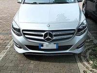 Usata Mercedes B200 136 CV (100 kW) 2016 Grigio Monovolume
