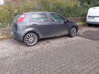 Usata Fiat Punto 75 CV (55 kW) 2011 Grigio Berlina