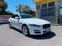 Usata Jaguar XE 180 CV (132 kW) 2017 Bianco Berlina