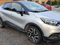 Usata Renault Captur 90 CV (66 kW) 2016 Argento SUV