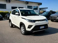 Usata Mahindra KUV100 87 CV (63 kW) 2020 Bianco SUV