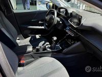 Usata Peugeot 208 Allure 101 CV (74 kW) 2022 Grigio Utilitaria