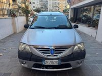 Usata Dacia Logan Lauréate 86 CV (63 kW) 2009 Grigio Monovolume
