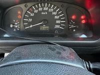 Usata Opel Agila 75 CV (55 kW) 2003 Grigio Utilitaria
