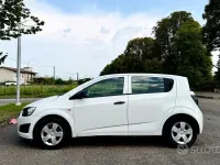 Usata Chevrolet Aveo LS 84 CV (61 kW) 2013 Bianco Berlina
