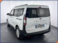 Usata Ford Tourneo Courier Titanium 124 CV (91 kW) 2025 Bianco Monovolume