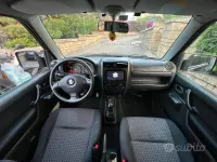 Usata Suzuki Jimny 85 CV (62 kW) 2011 Nero SUV