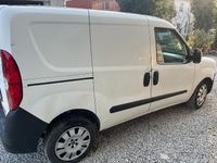 Usata Fiat Doblò 90 CV (66 kW) 2013 Bianco Monovolume