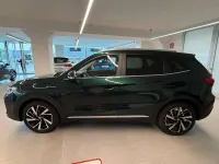 Nuova MG ZS Luxury 194 CV (142 kW) 2026 British green SUV