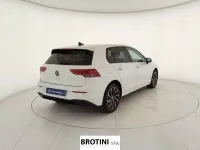 Usata VW Golf VIII Life 110 CV (80 kW) 2023 Bianco Berlina