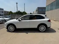 Usata Porsche Cayenne 245 CV (180 kW) 2012 Bianco SUV