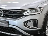 Usata VW T-Roc Life 110 CV (80 kW) 2022 Grigio SUV