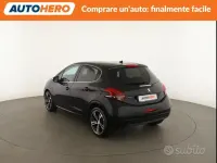 Usata Peugeot 208 Allure 110 CV (80 kW) 2017 Nero Utilitaria