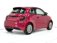 Nuova Fiat 500e Tech 86 kW (118 CV) 2025 Rosso pastello Berlina