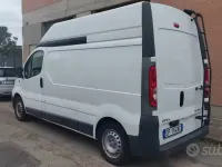 Usata Opel Vivaro 114 CV (83 kW) 2009 Bianco Monovolume