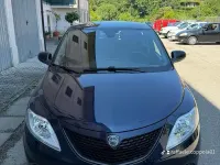 Usata Lancia Ypsilon Gold 69 CV (50 kW) 2018 Bluazzurro Utilitaria