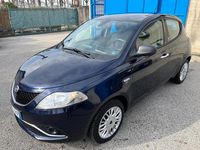 Usata Lancia Ypsilon 69 CV (50 kW) 2016 Blu Utilitaria