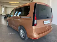 Usata VW Caddy 102 CV (75 kW) 2023 Bronzo metallizzato Monovolume