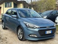 Usata Hyundai i20 Comfort 84 CV (61 kW) 2015 Blu Berlina