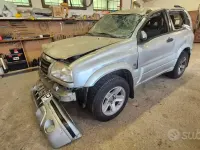 Usata Suzuki Vitara 94 CV (69 kW) 2005 Grigio SUV
