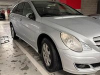 Usata Mercedes R320 224 CV (164 kW) 2006 Grigio Monovolume